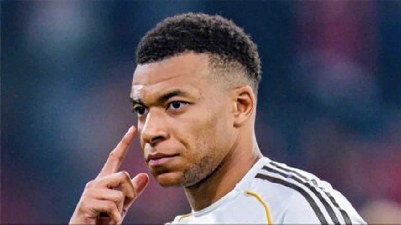 مبابي يحصد جائزة الأفضل في ريال مدريد رغم الموسم الصفري